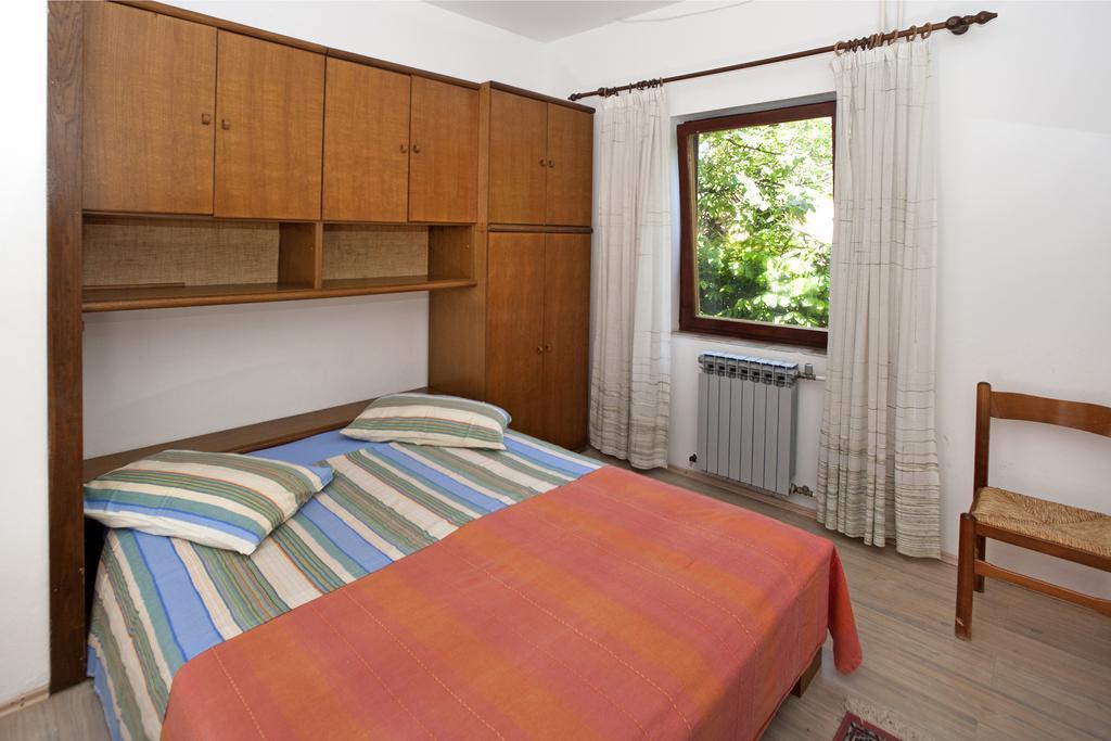 פורץ Apartments Mladenka חדר תמונה
