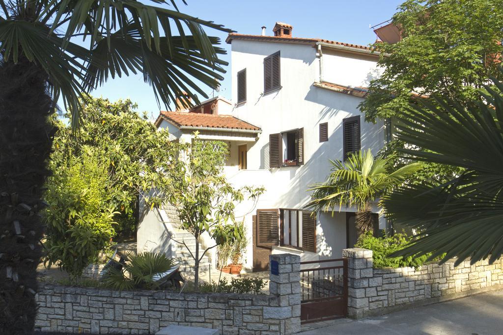 פורץ Apartments Mladenka חדר תמונה